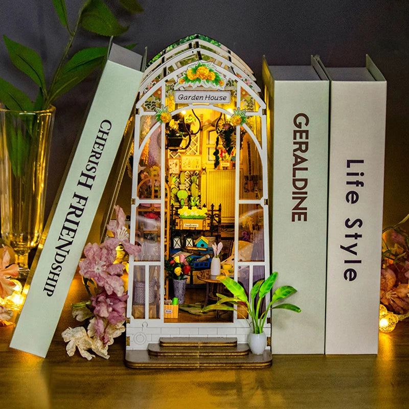 Maison Miniature DIY Book Nook Jardin LED