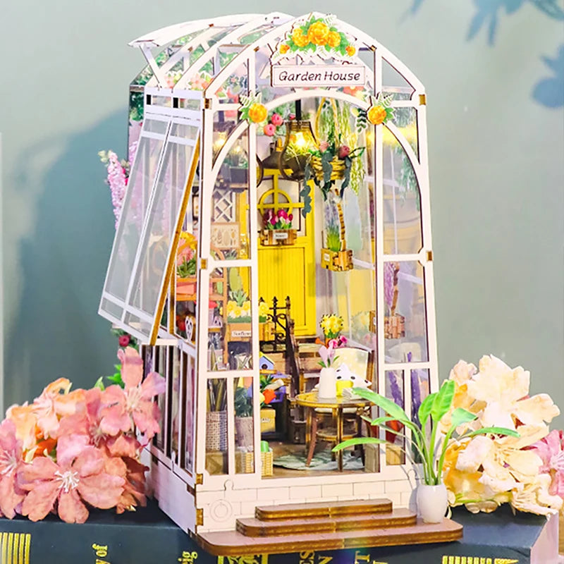 Maison Miniature Book Nook Jardin DIY LED