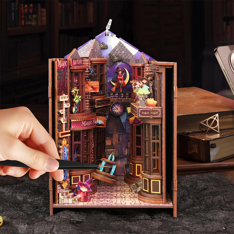 Maison Miniature Book Nook Kit Bois