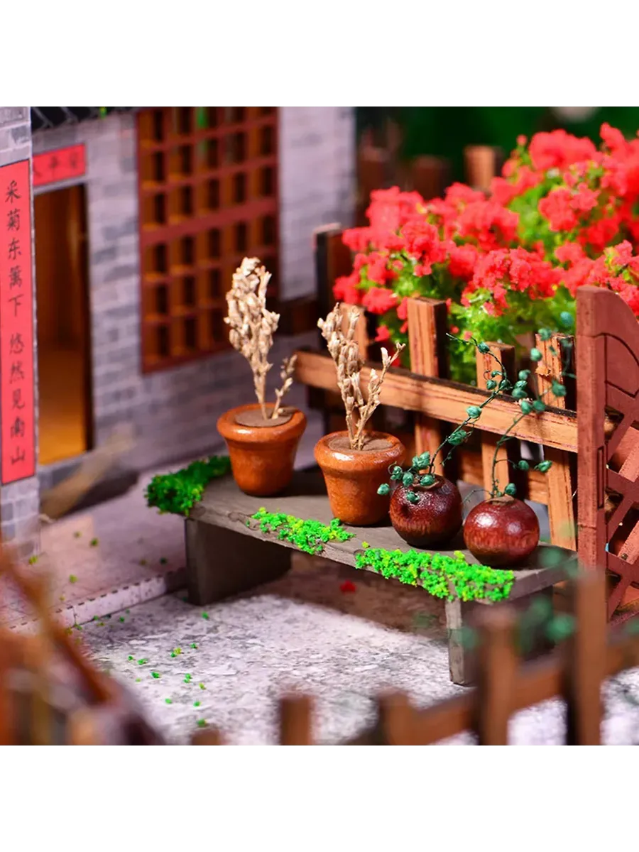 maison miniature en bois